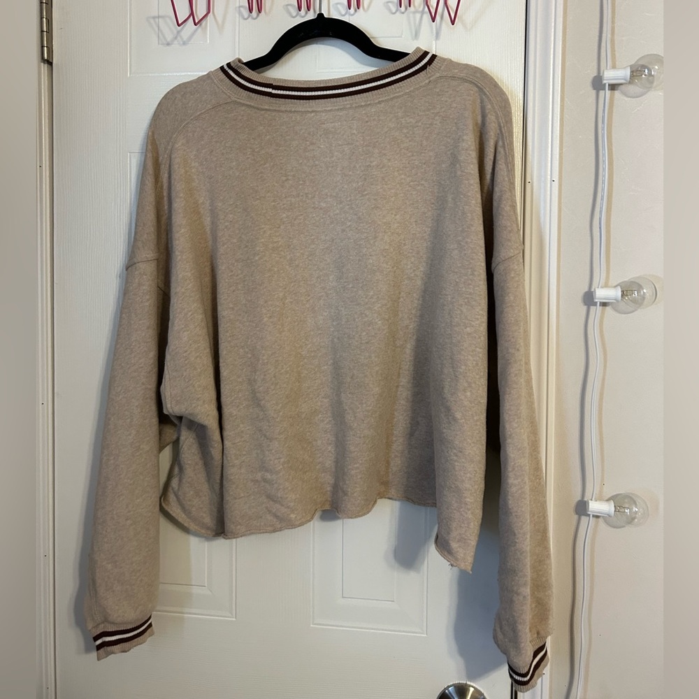 American Eagle cropped sweatshirt - Picture 2 of 6
